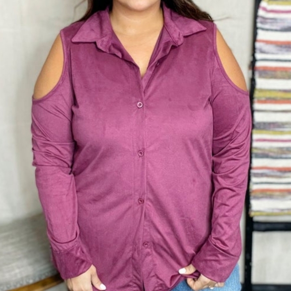 NWOT Phierce Fashions suede cold shoulder blouse 1x - Picture 6 of 7